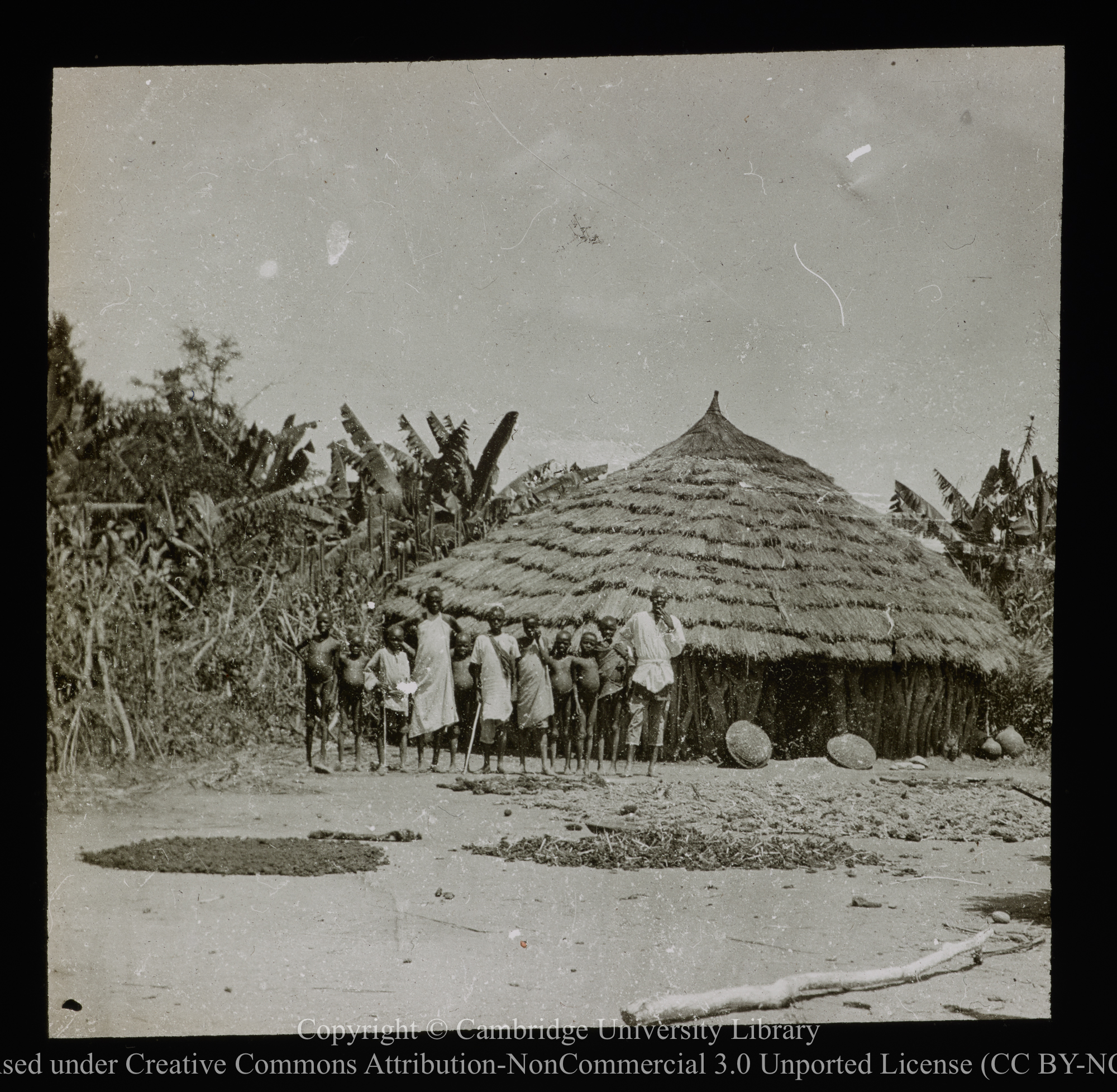 Kavirondo: Kadakada and family, 1905 - 1948