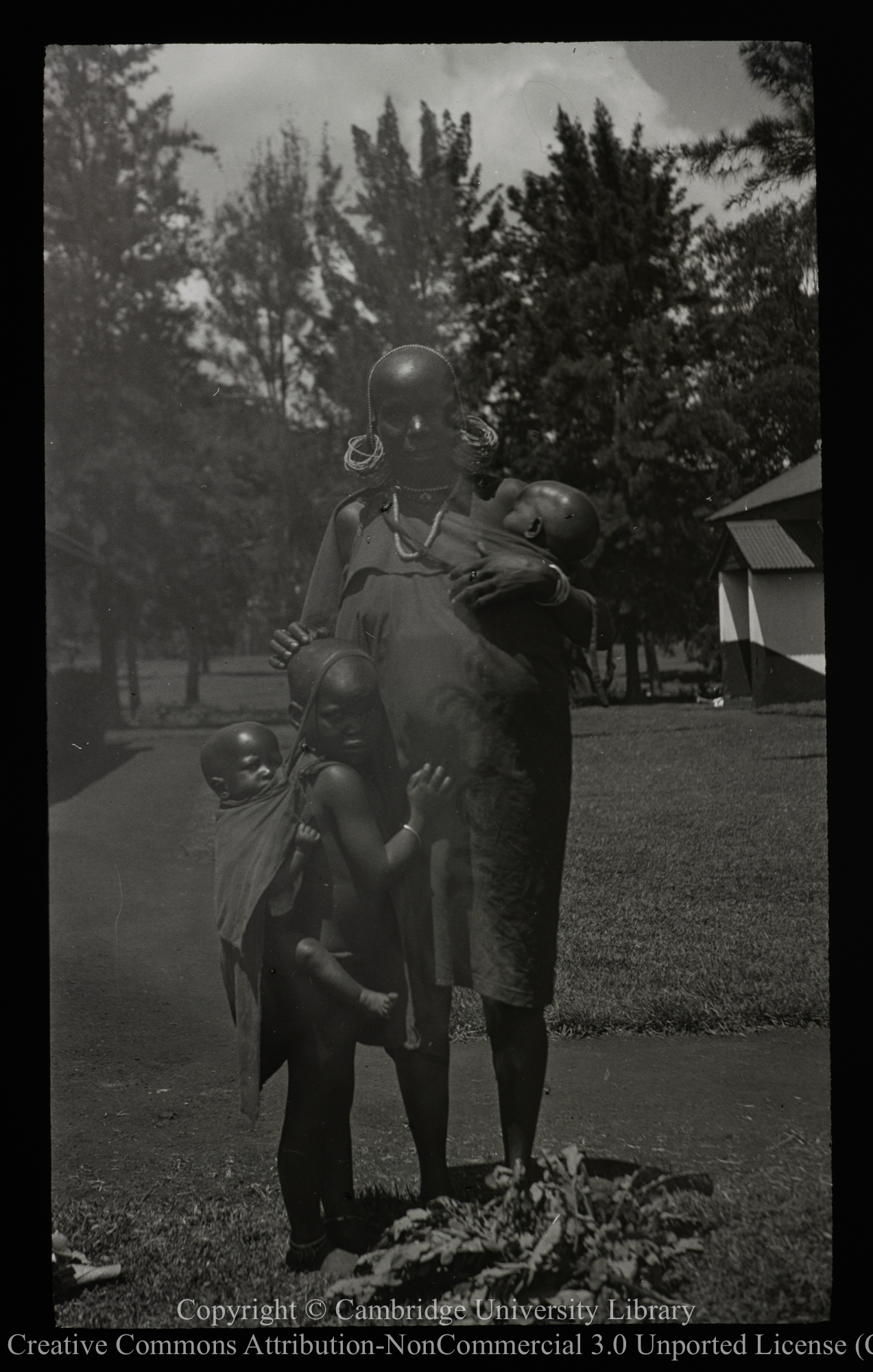 Kikuyu mother and children, 1937
