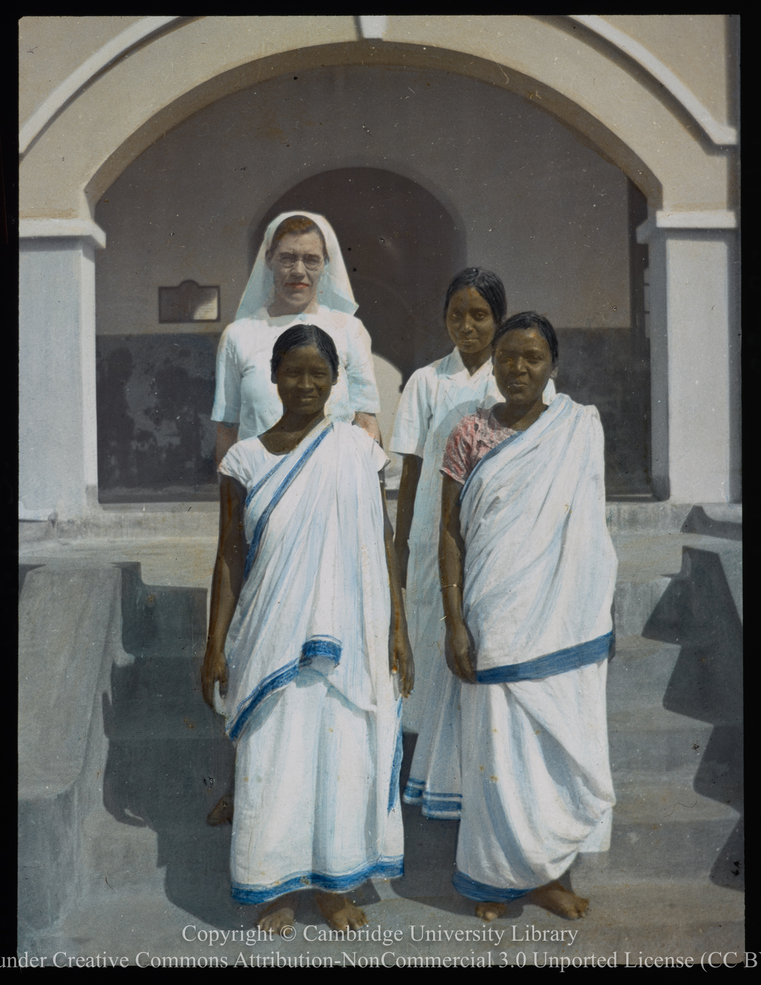 Sister Rumbolds and staff, Hiranpur Hospital, 1900 - 1930