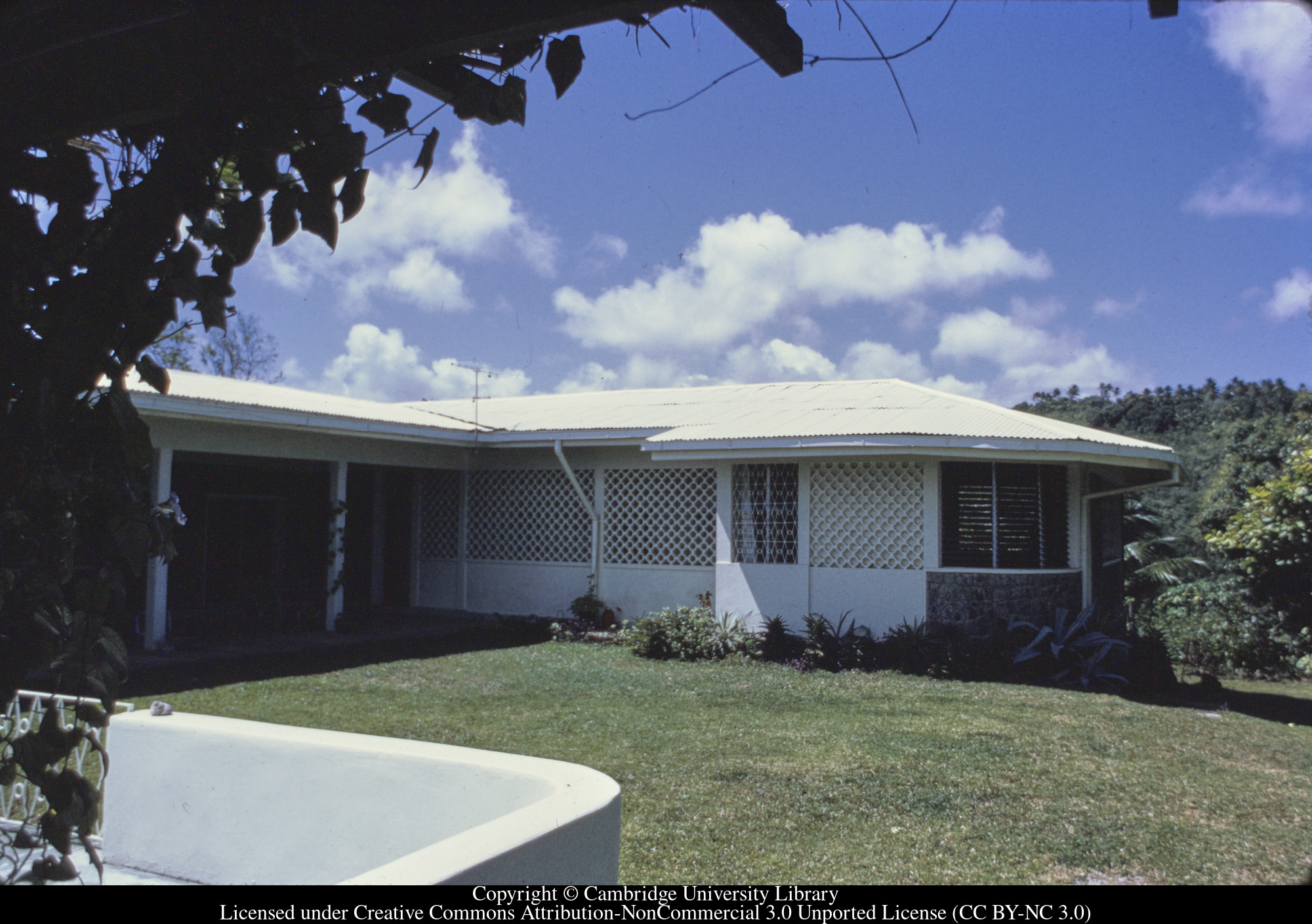 C [Ciceron] : house from lawn, 1971-06