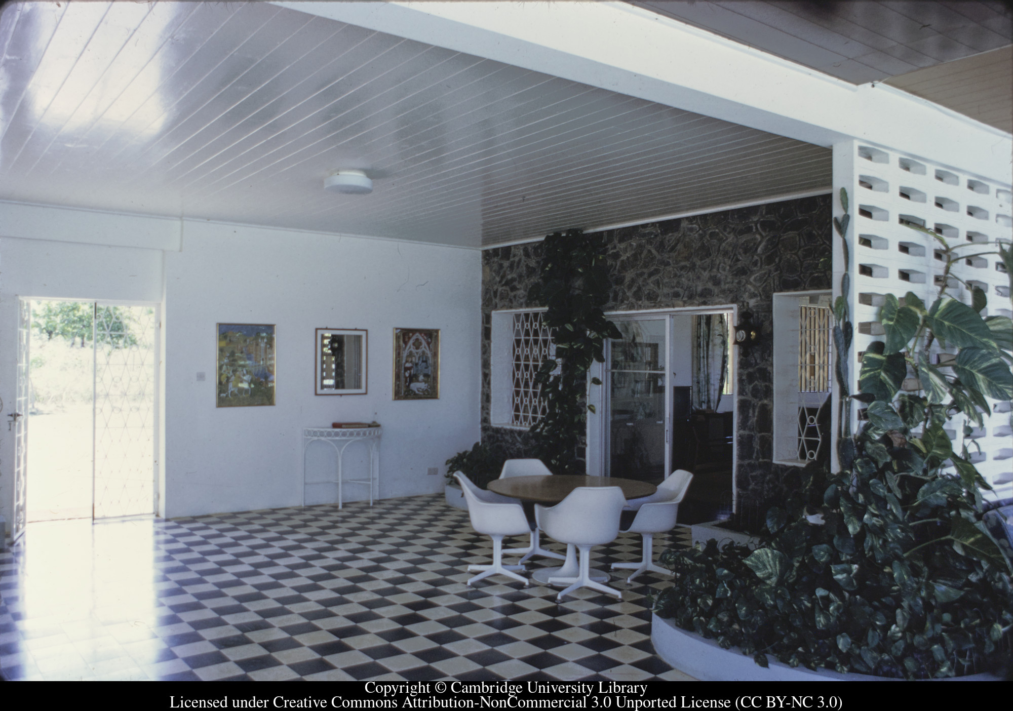 C [Ciceron] : entrance hall, 1971-06