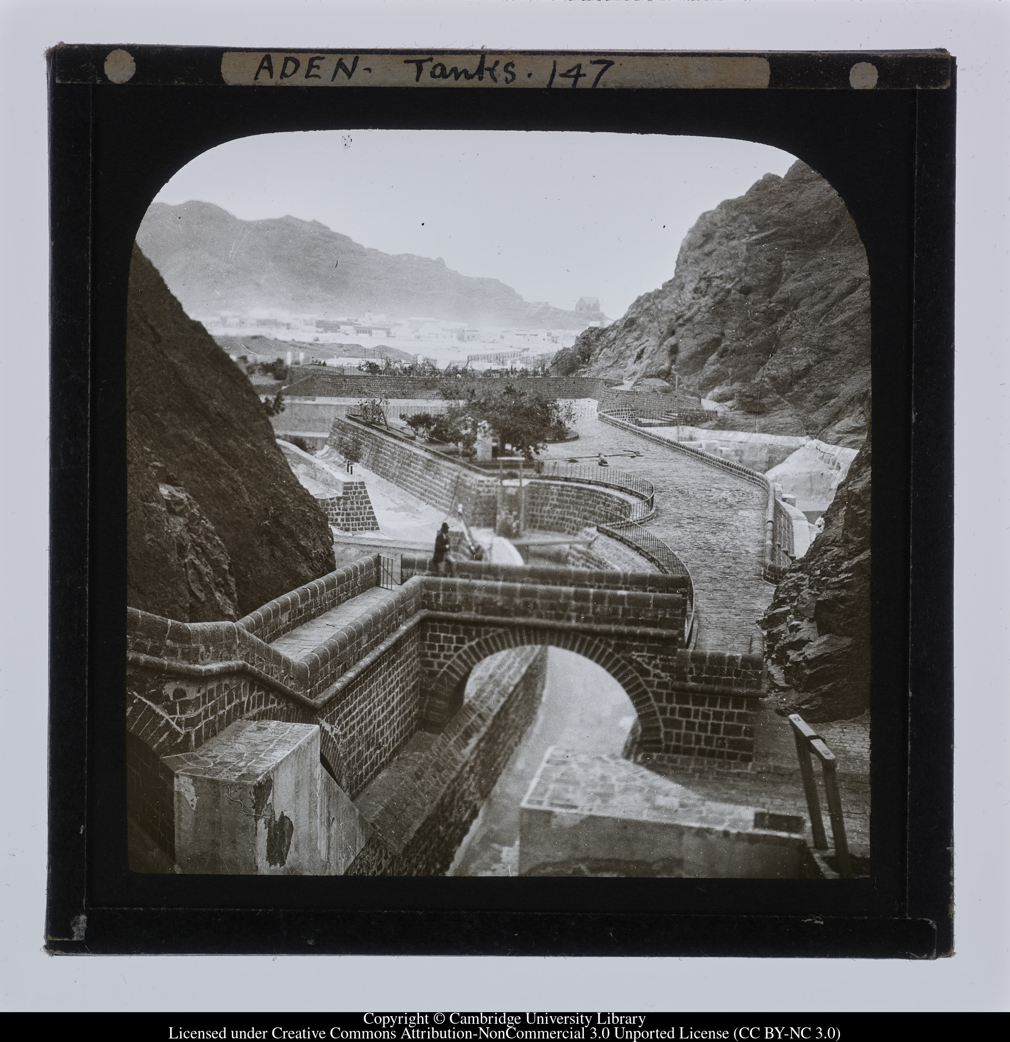 Aden [i.e.  Adan]. Tanks, 1909