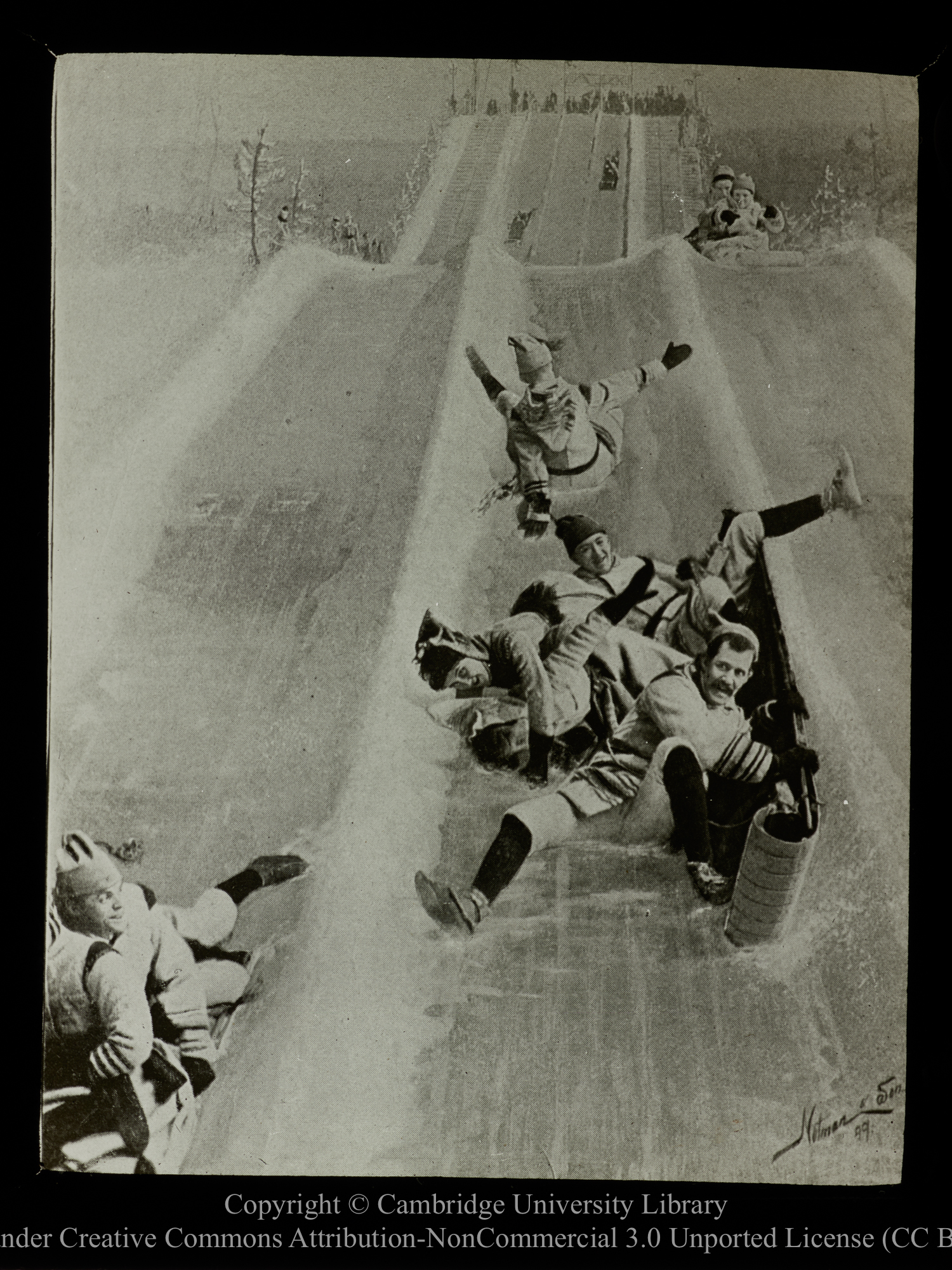 [Spill on a toboggan run], 1910 - 1930