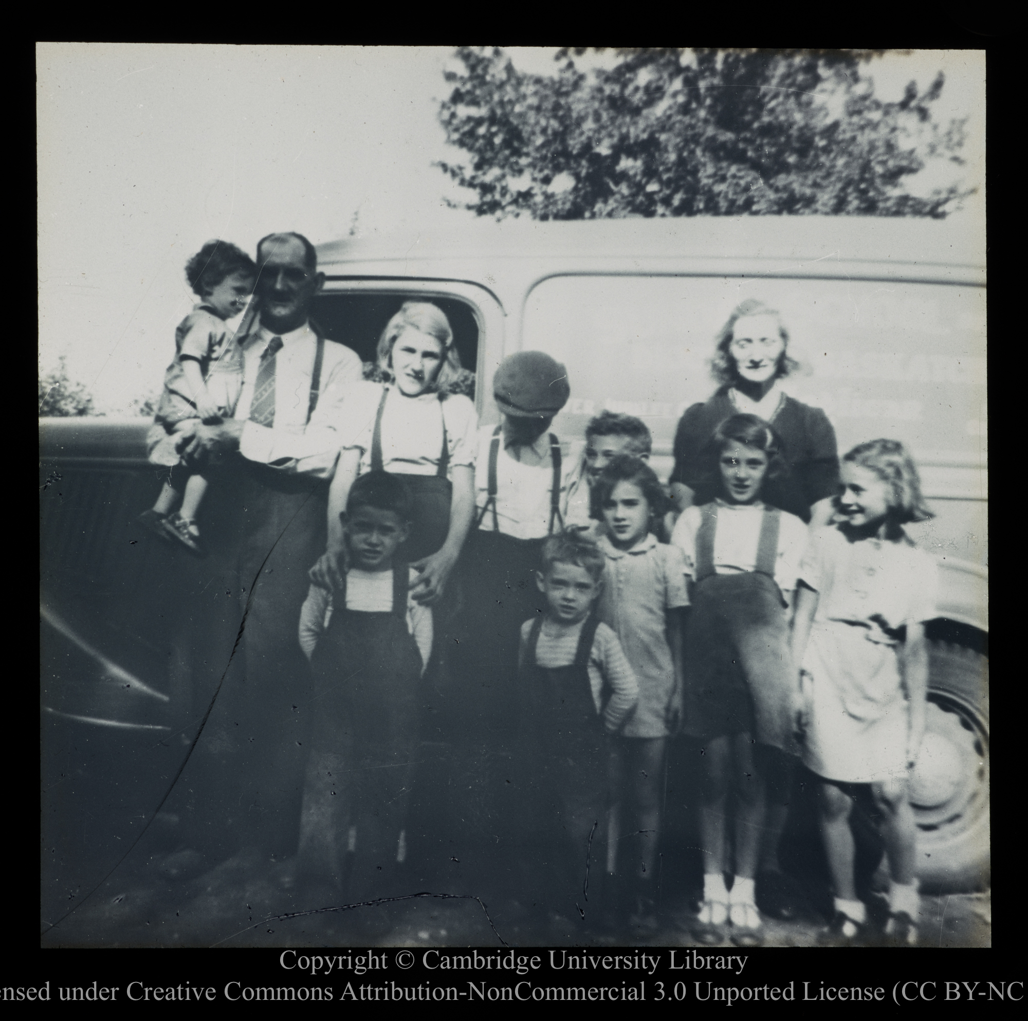 [Children by Mission van], 1910 - 1930